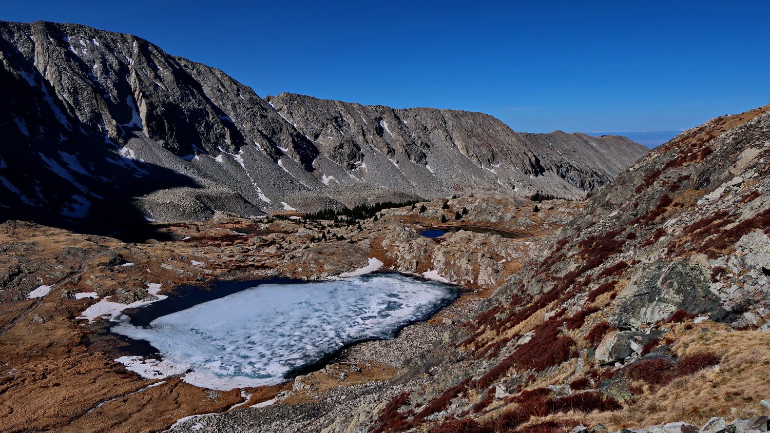 Frozen lake on the way to Blanca Peak